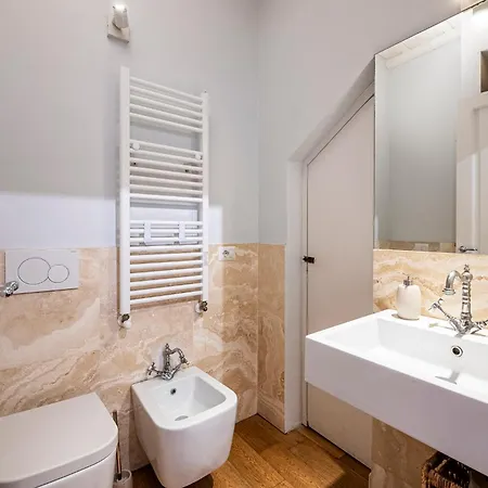 Apartment 2 Near Piazzale Michelangelo
